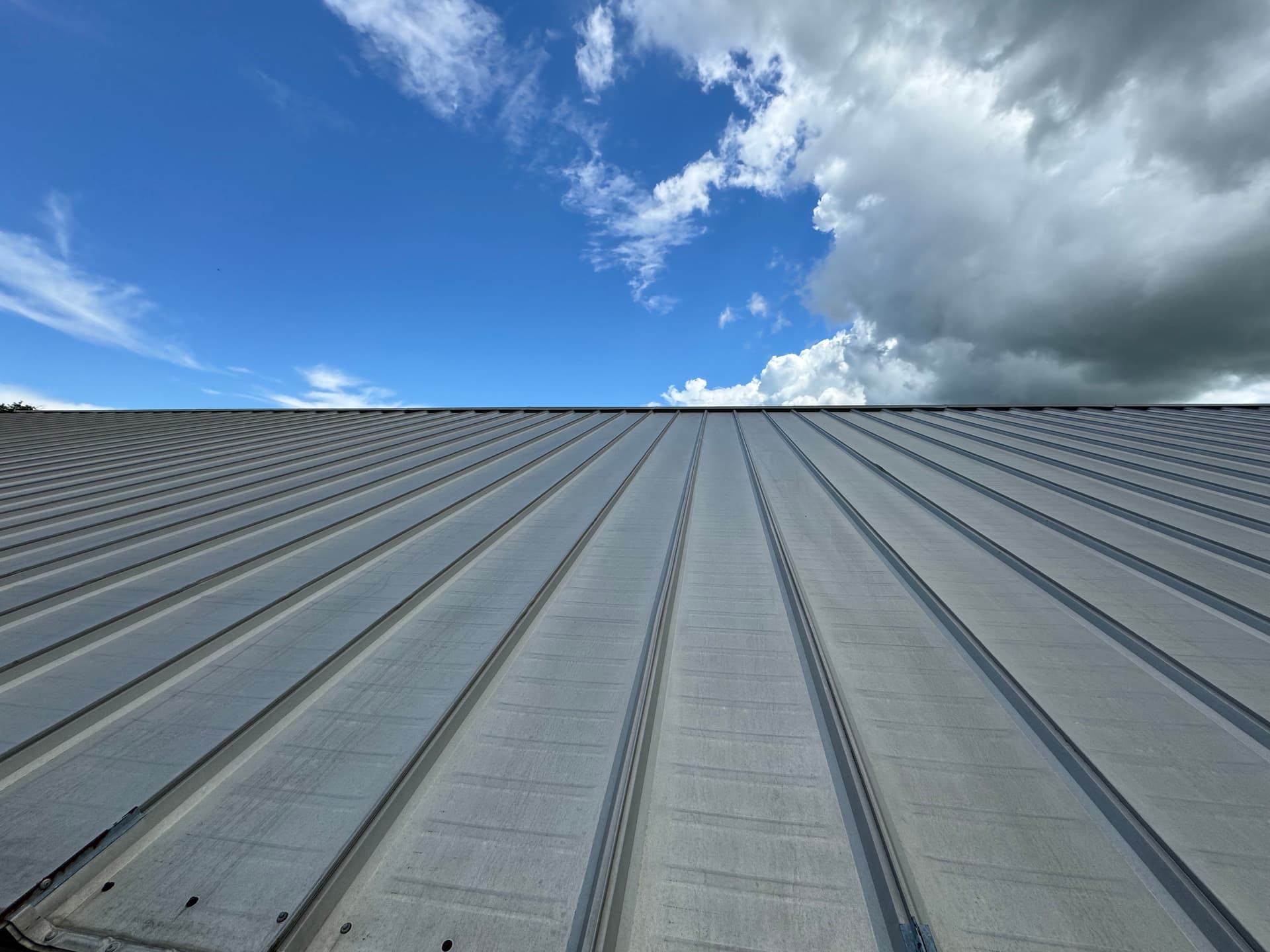 Standing Seam Metal Roof Coating Done Right in Beulah ND image